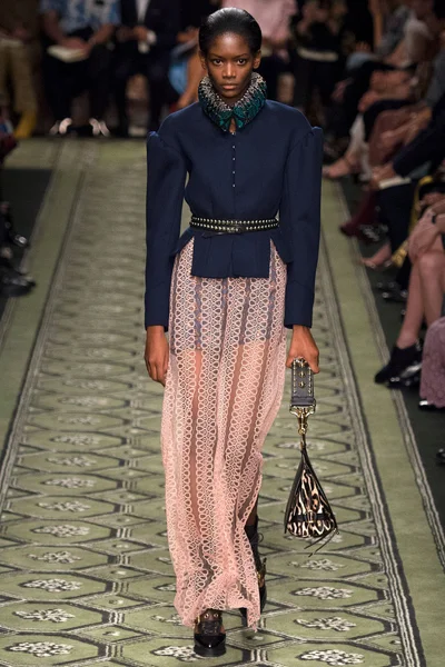 Look 82